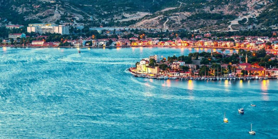 Giden ‘Kış masalı’ yaşıyor: Ege’nin doğallığını koruyan adresi 1